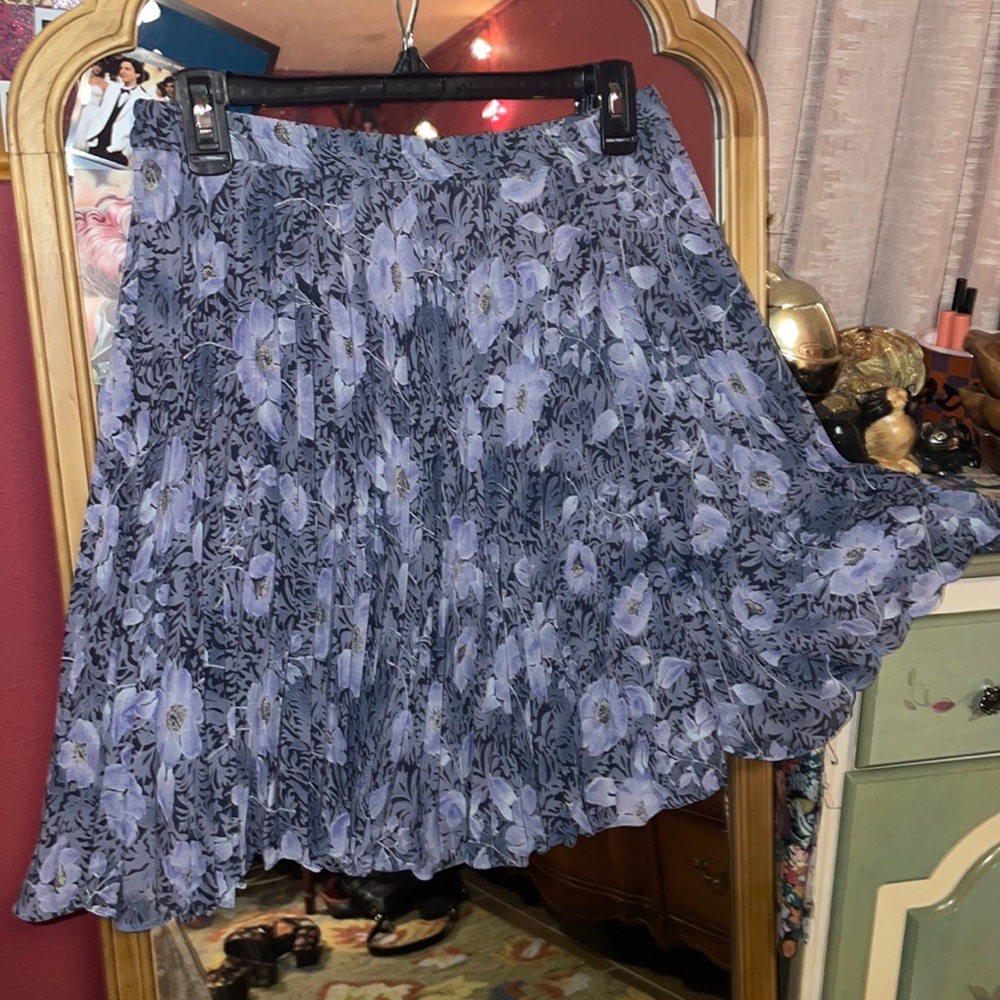Floral 80s 90s Purple Pleated skirt